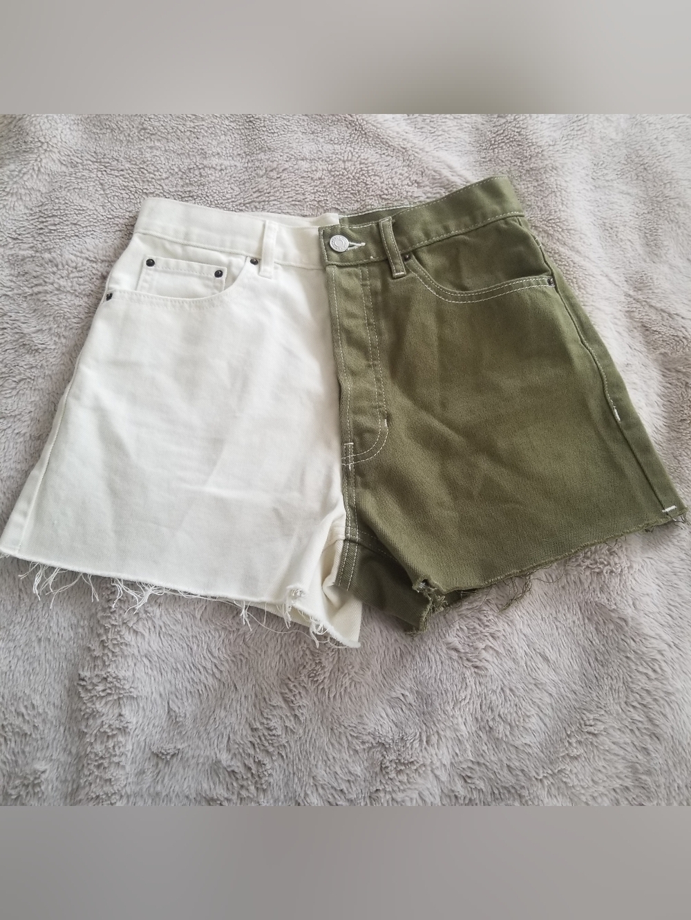 PacSun Distressed women's Shorts size 26